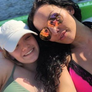 Meet your Posher, Laureen